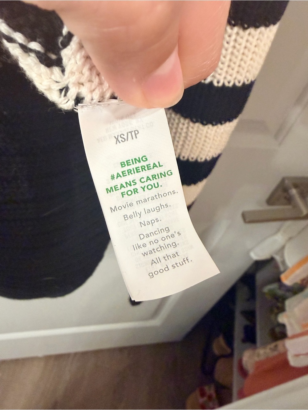 Aerie black and white crewneck sweater - Picture 7 of 9